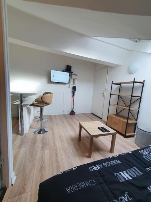 Le Studio Du Moulin Apartment Charleville-Mezieres Exterior photo